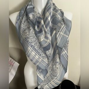 Pierre Balmain paisley silk scarf baby blue 33” x 33”